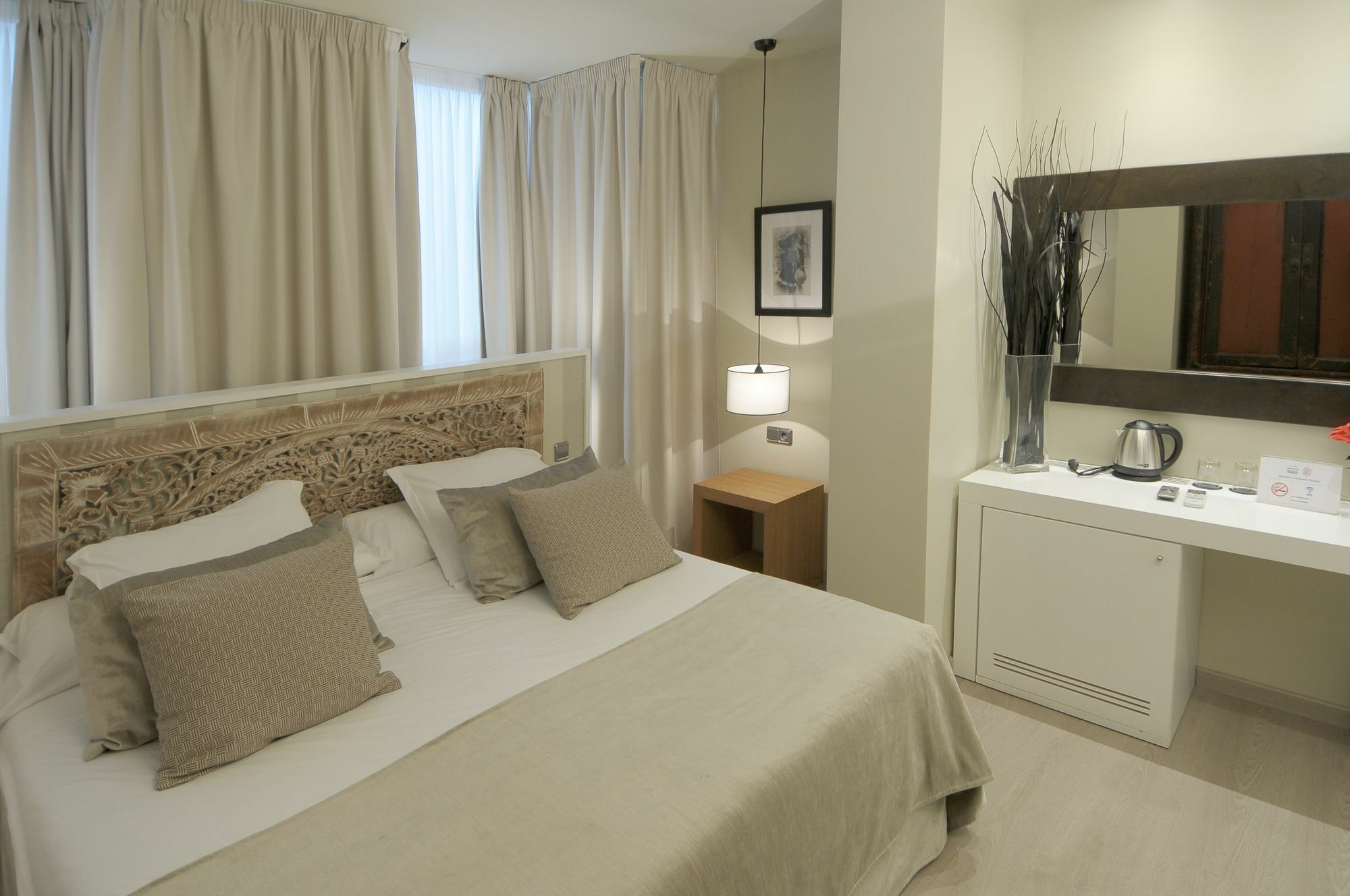 Serennia Exclusive Rooms Barcelona Exterior photo